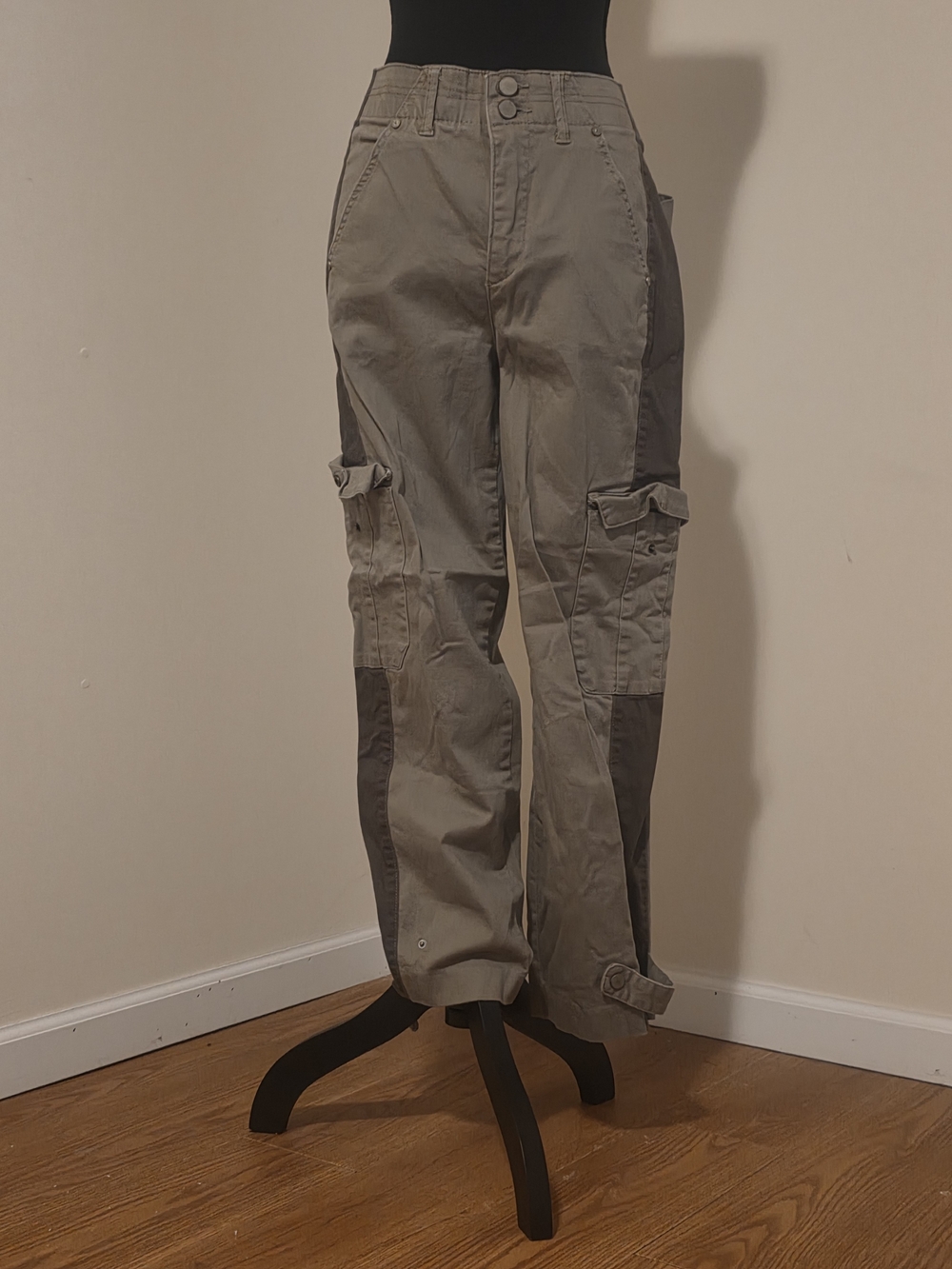 Two-Tone Cargo Pants - Olive/Charcoal